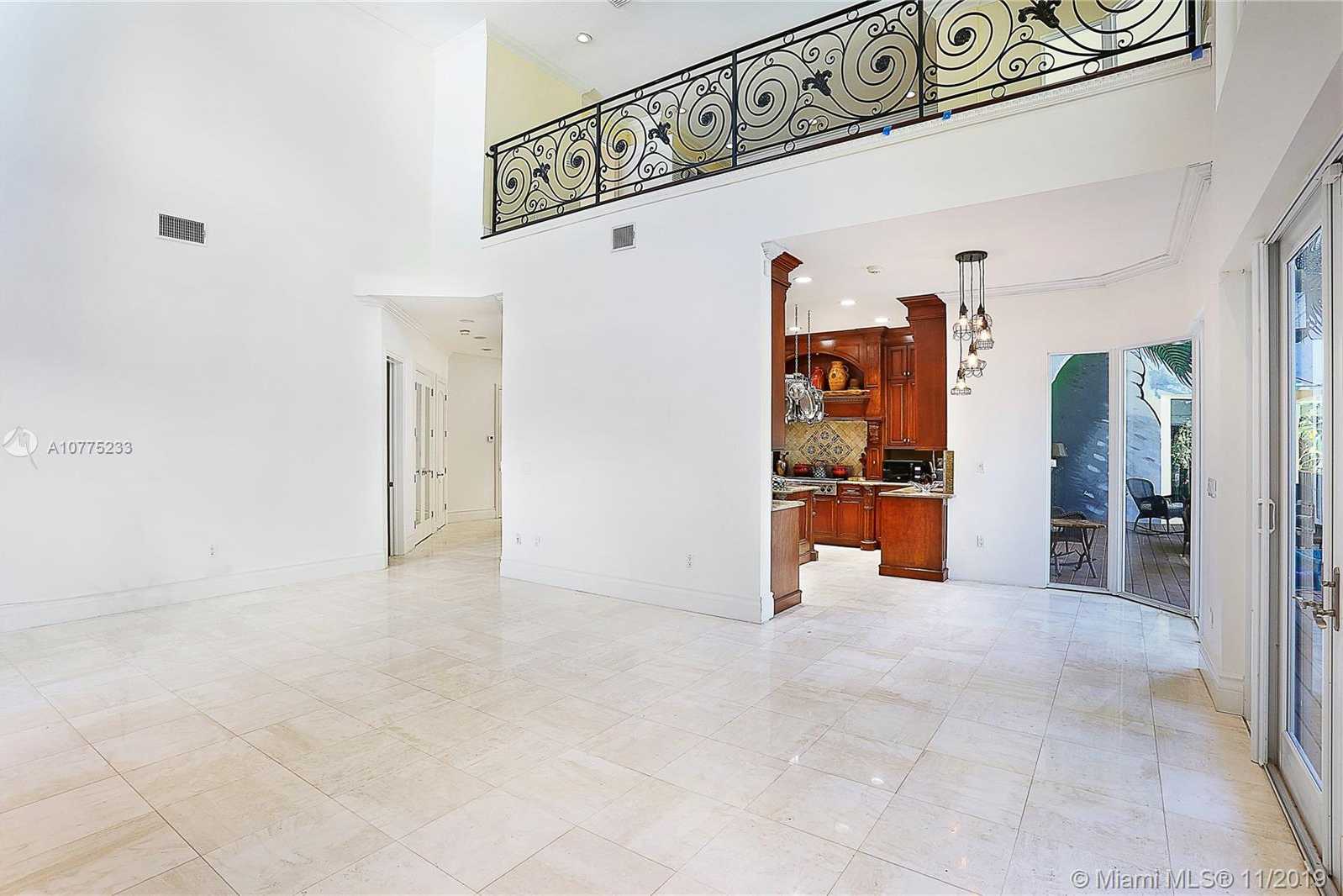 Small Image of 355 COSTANERA RD, Coral Gables Number 10