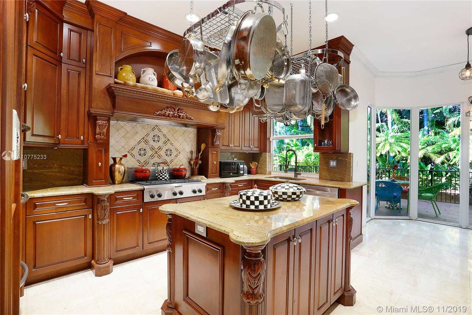 Small Image of 355 COSTANERA RD, Coral Gables Number 12