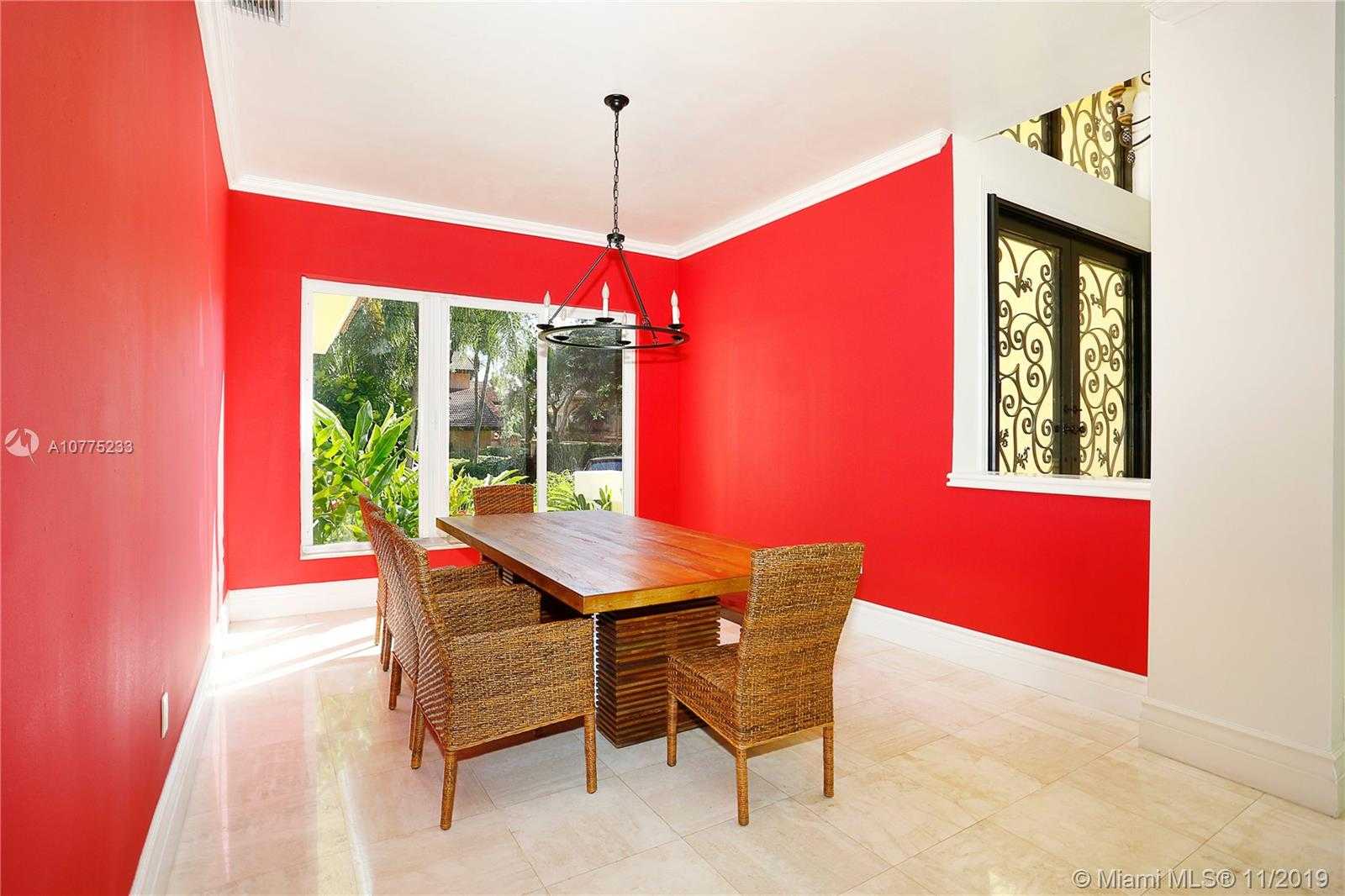 Small Image of 355 COSTANERA RD, Coral Gables Number 13