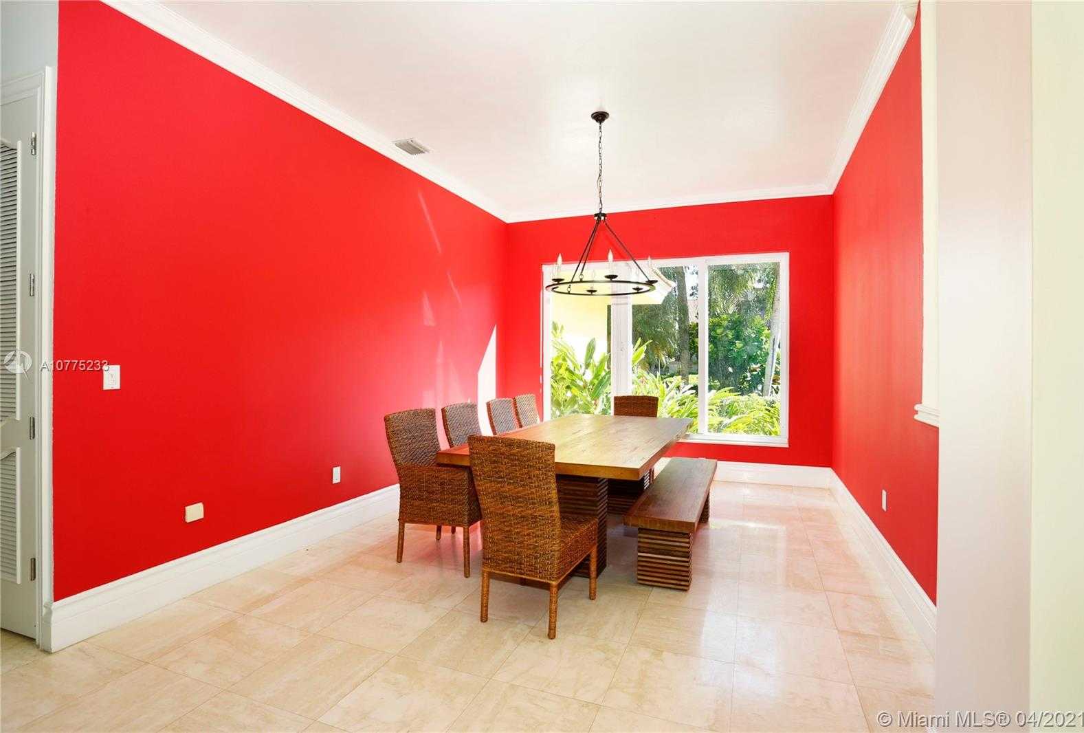 Small Image of 355 COSTANERA RD, Coral Gables Number 14