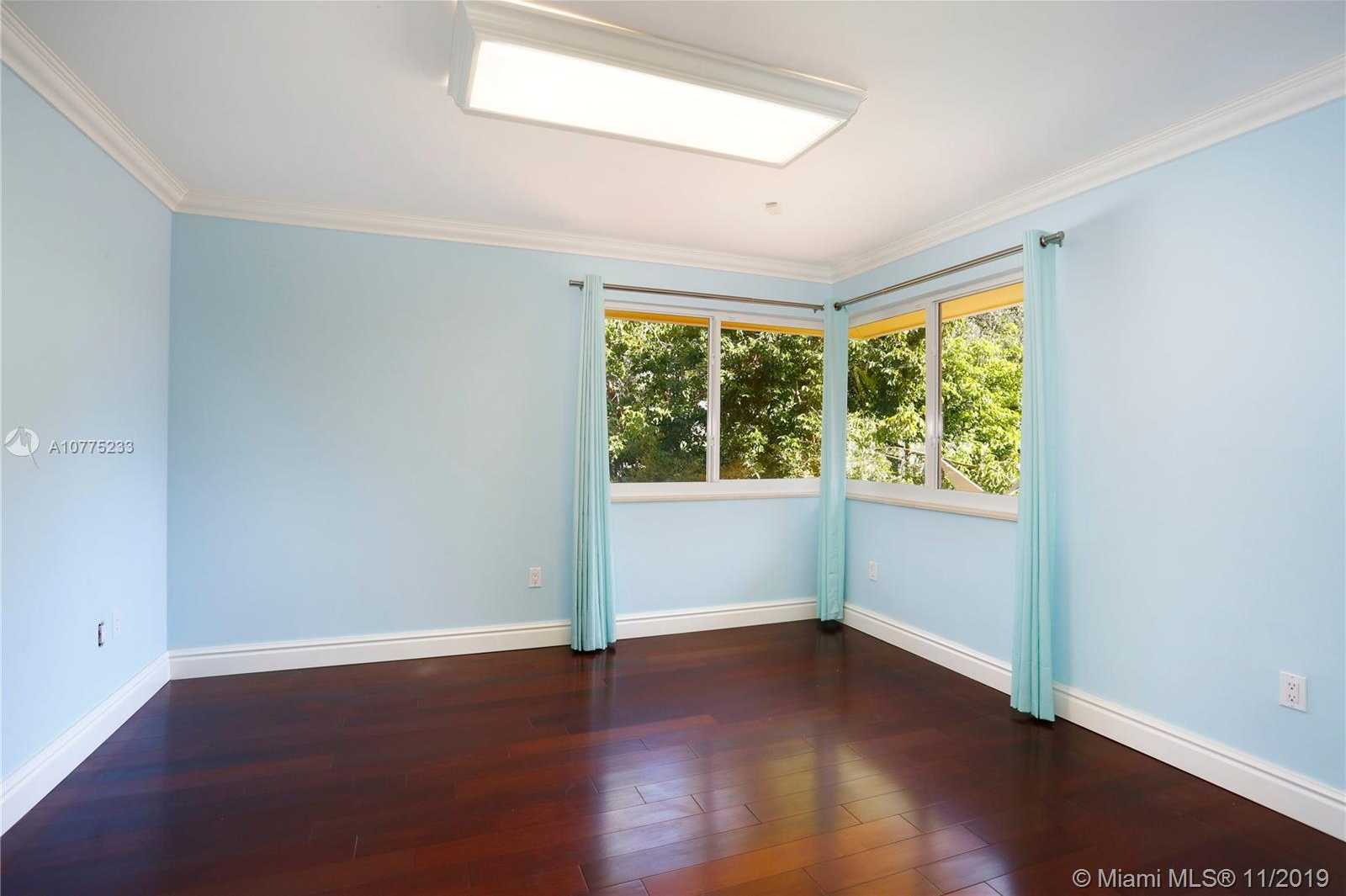 Small Image of 355 COSTANERA RD, Coral Gables Number 21