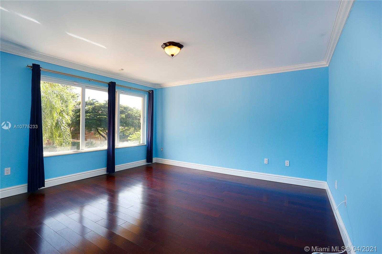 Small Image of 355 COSTANERA RD, Coral Gables Number 23