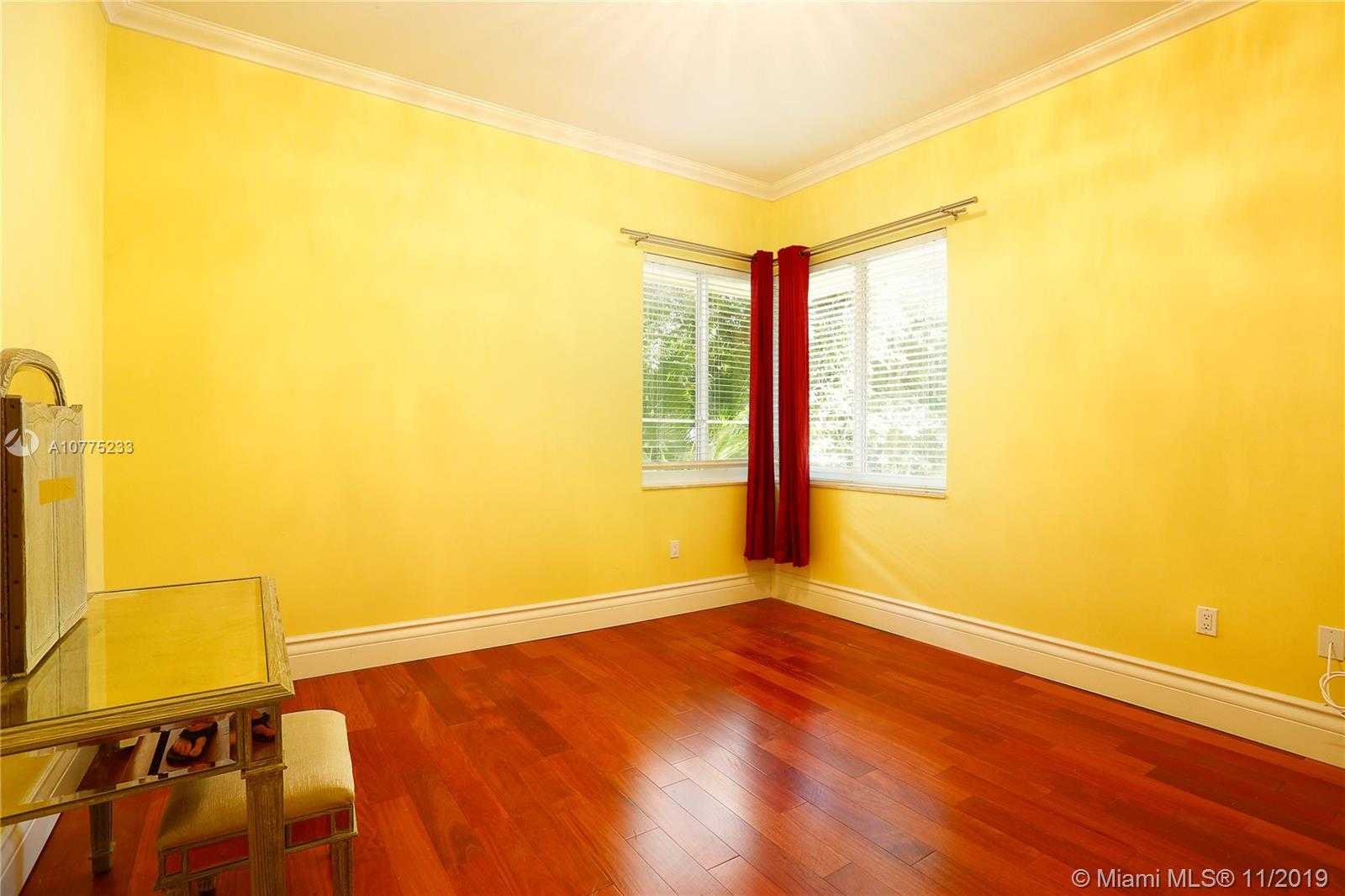 Small Image of 355 COSTANERA RD, Coral Gables Number 24