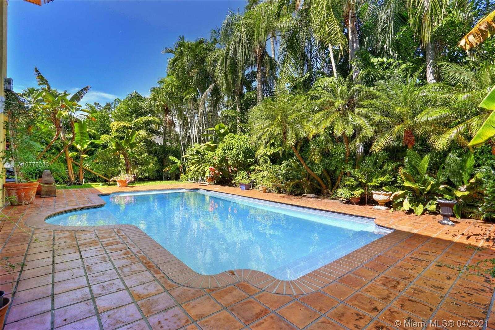 Small Image of 355 COSTANERA RD, Coral Gables Number 29