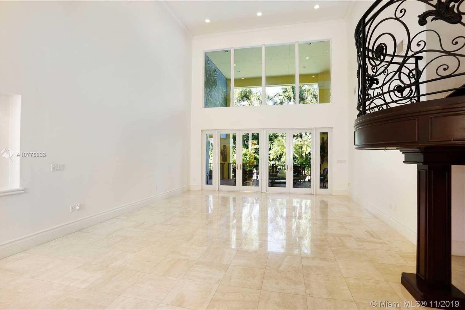 Small Image of 355 COSTANERA RD, Coral Gables Number 4