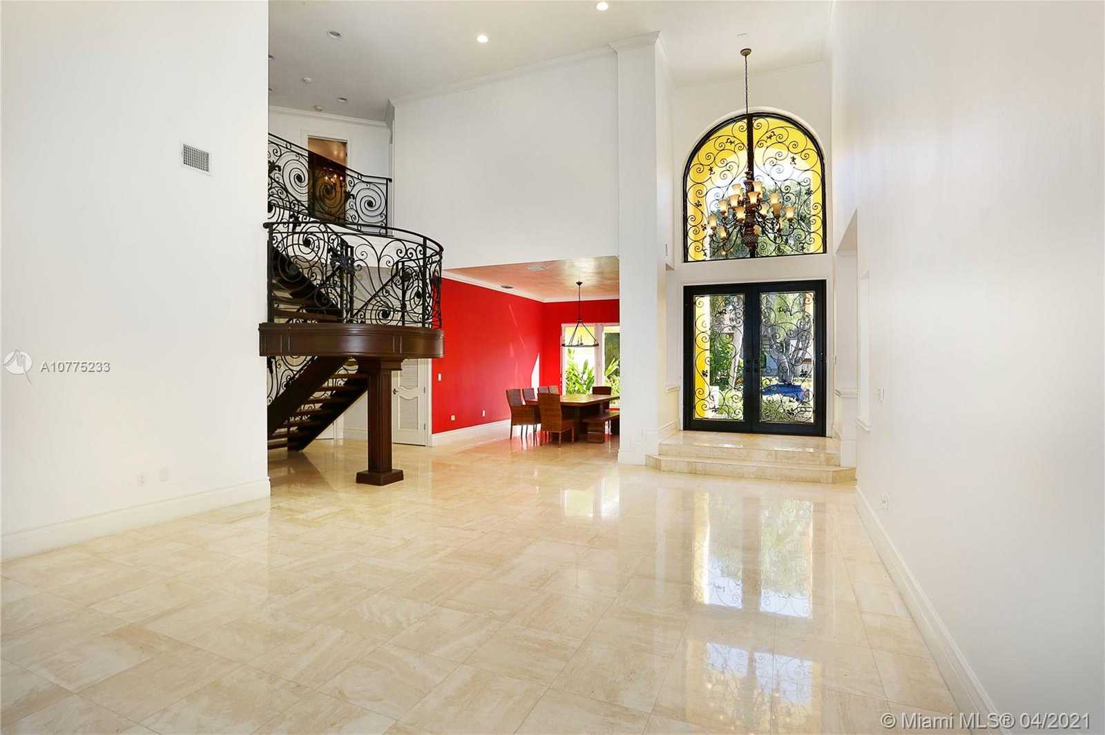 Small Image of 355 COSTANERA RD, Coral Gables Number 5