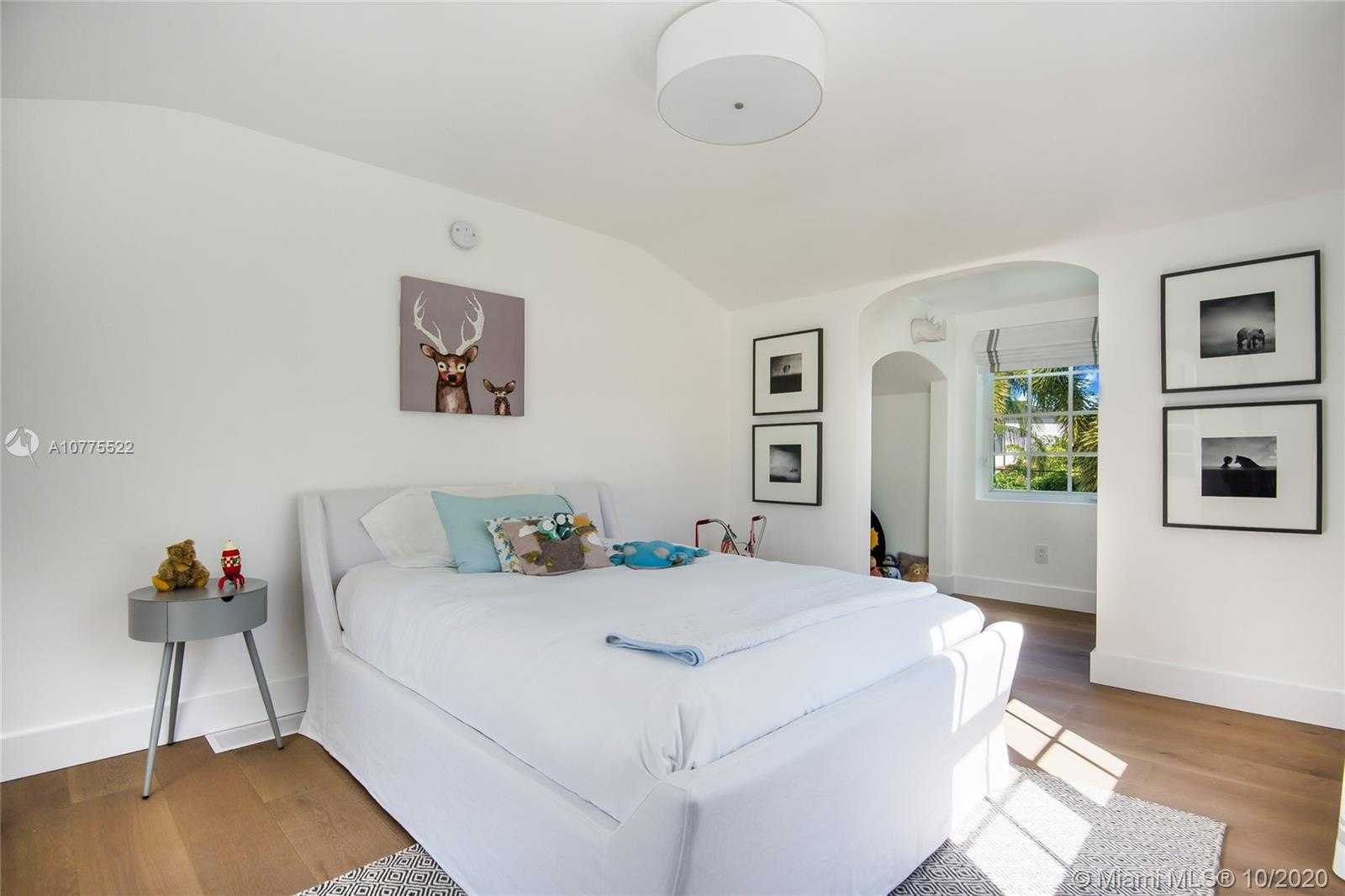 Small Image of 939 WEST 47TH CT, Miami Beach Number 15