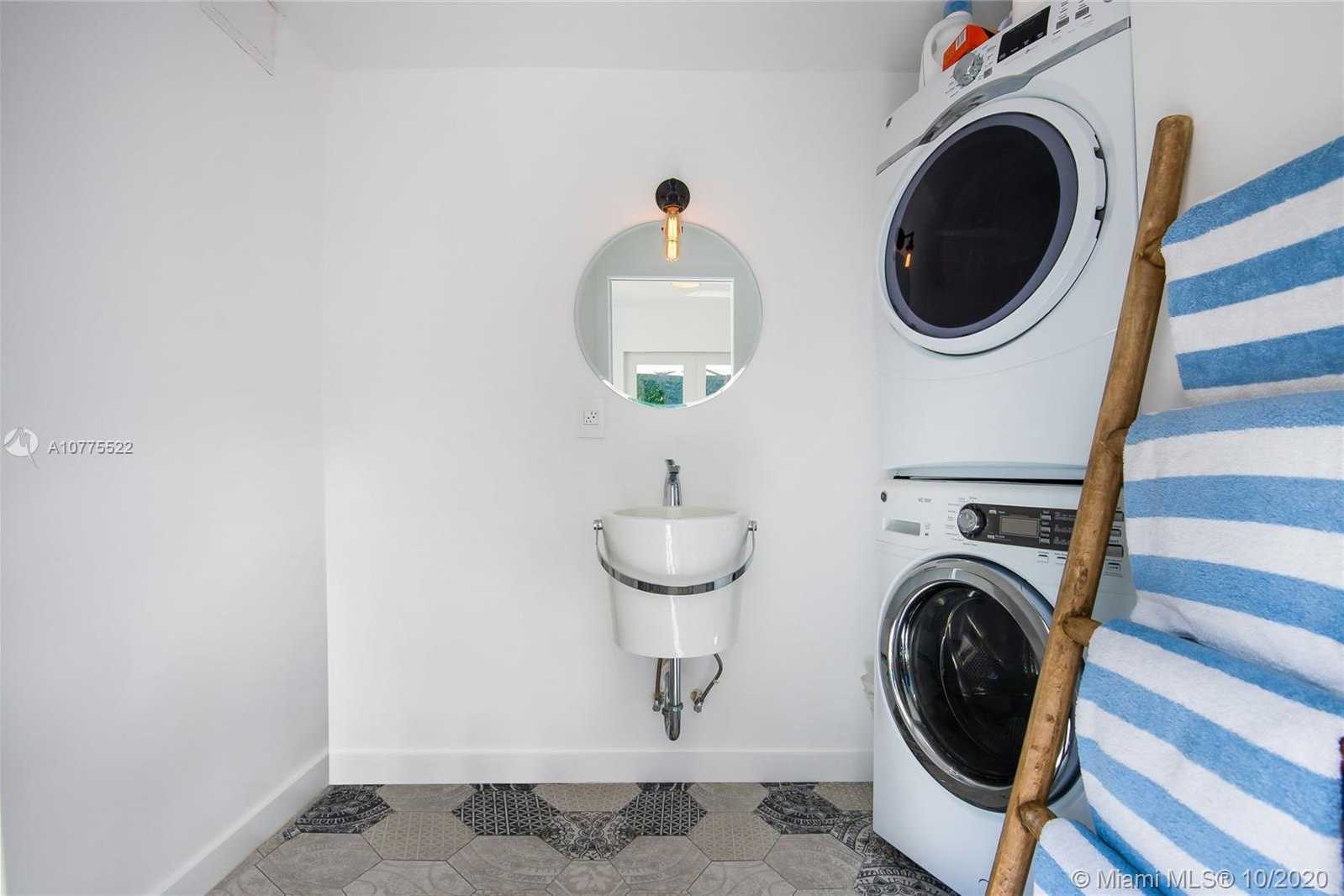 Small Image of 939 WEST 47TH CT, Miami Beach Number 25
