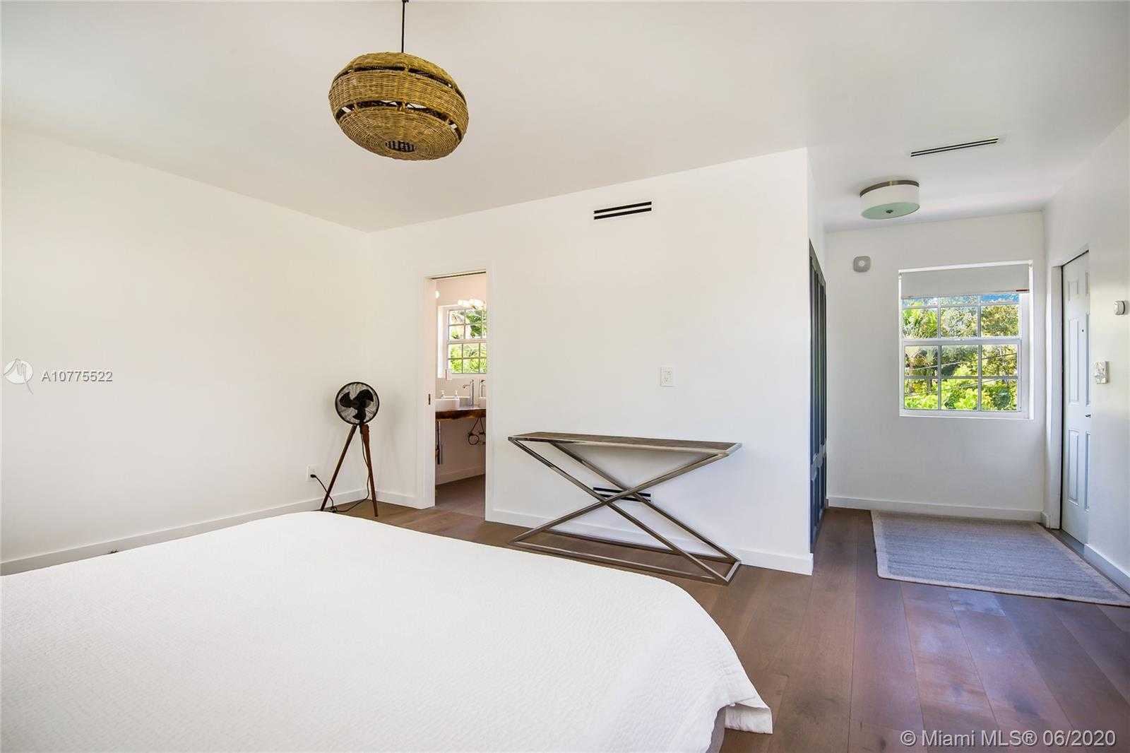 Small Image of 939 WEST 47TH CT, Miami Beach Number 27