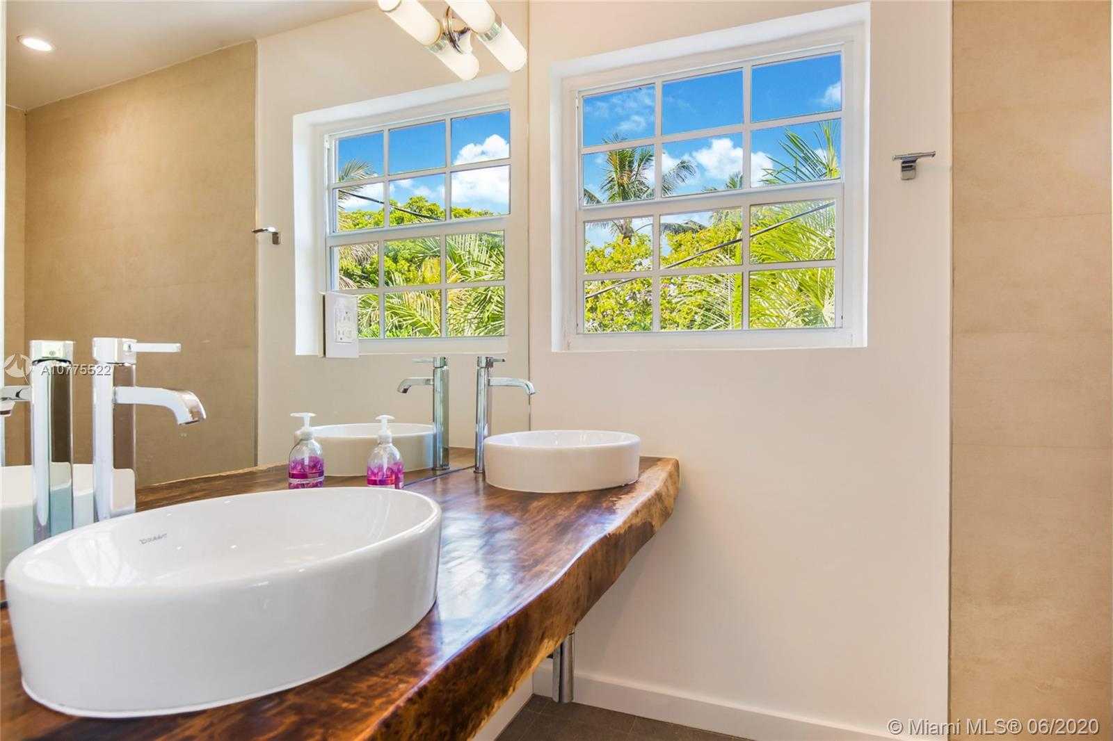Small Image of 939 WEST 47TH CT, Miami Beach Number 29