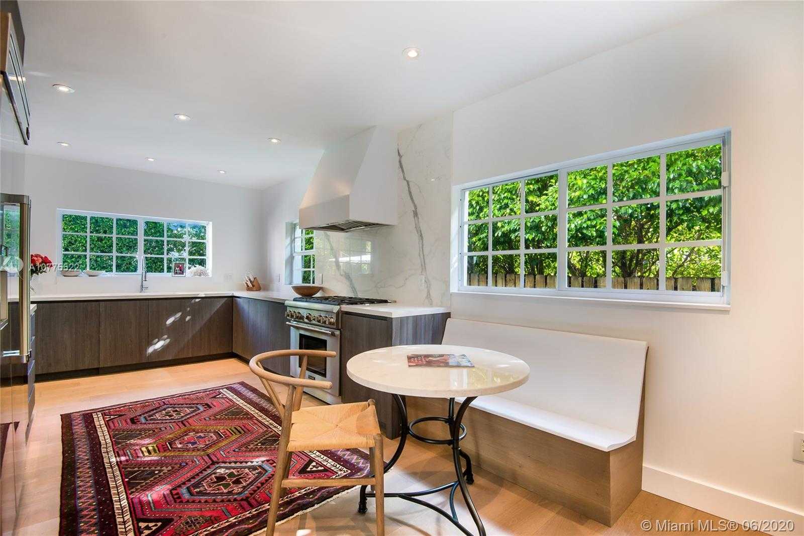 Small Image of 939 WEST 47TH CT, Miami Beach Number 3