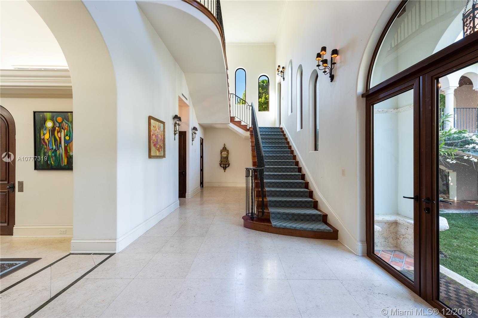 Small Image of 714 LAKEVIEW DR, Miami Beach Number 15