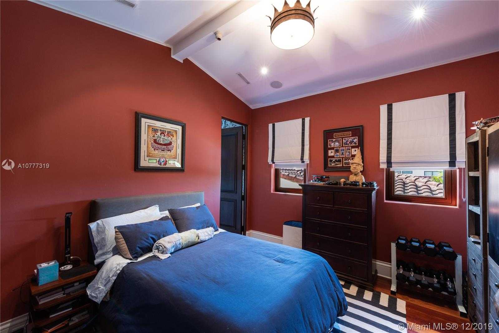 Small Image of 714 LAKEVIEW DR, Miami Beach Number 38