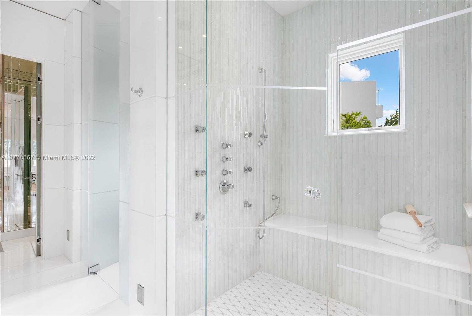 Small Image of 182 BAL BAY DR, Bal Harbour Number 33