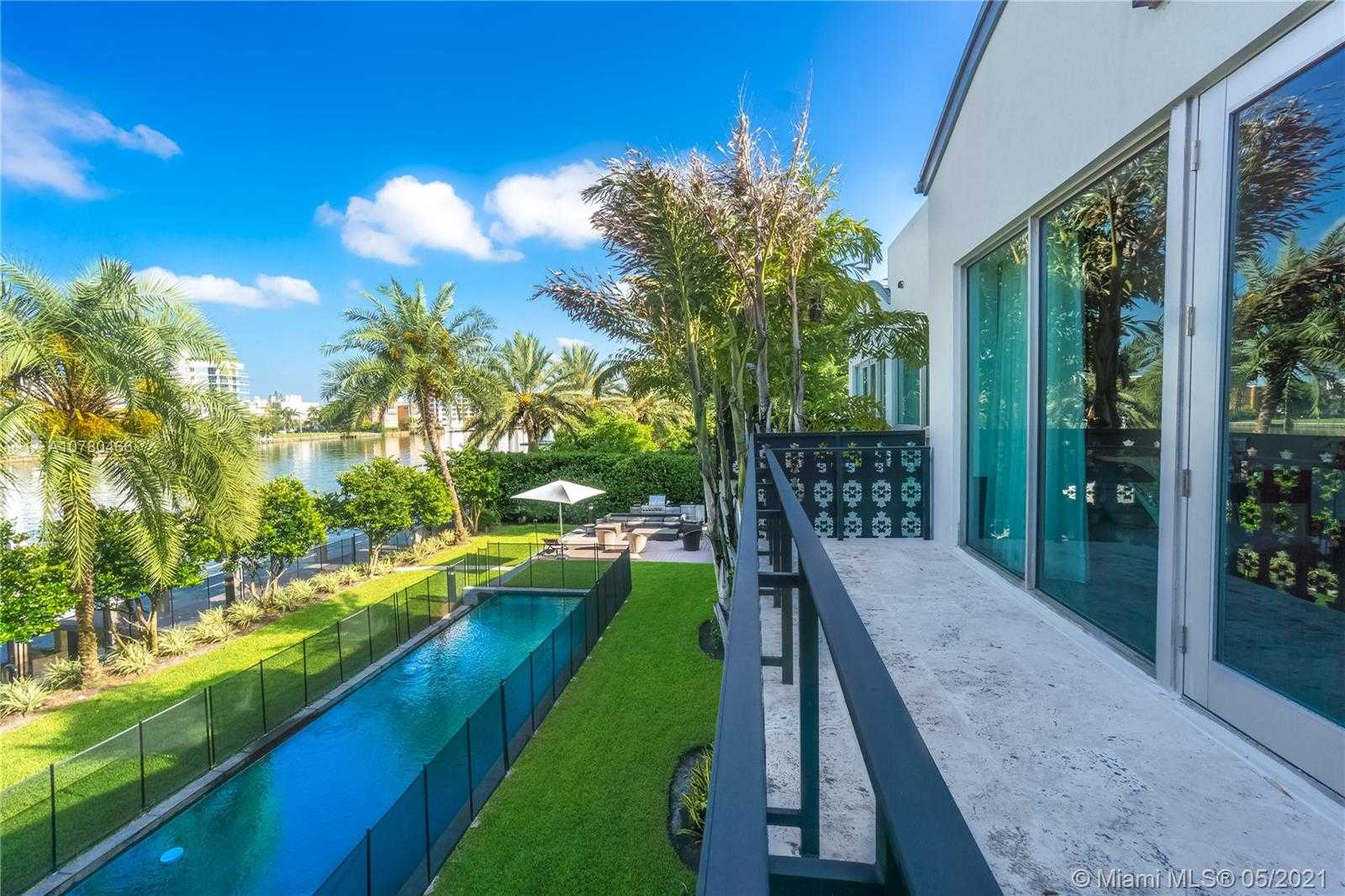 Small Image of 56 BAL BAY DR, Bal Harbour Number 14
