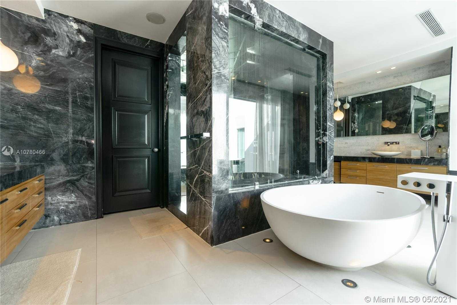 Small Image of 56 BAL BAY DR, Bal Harbour Number 27