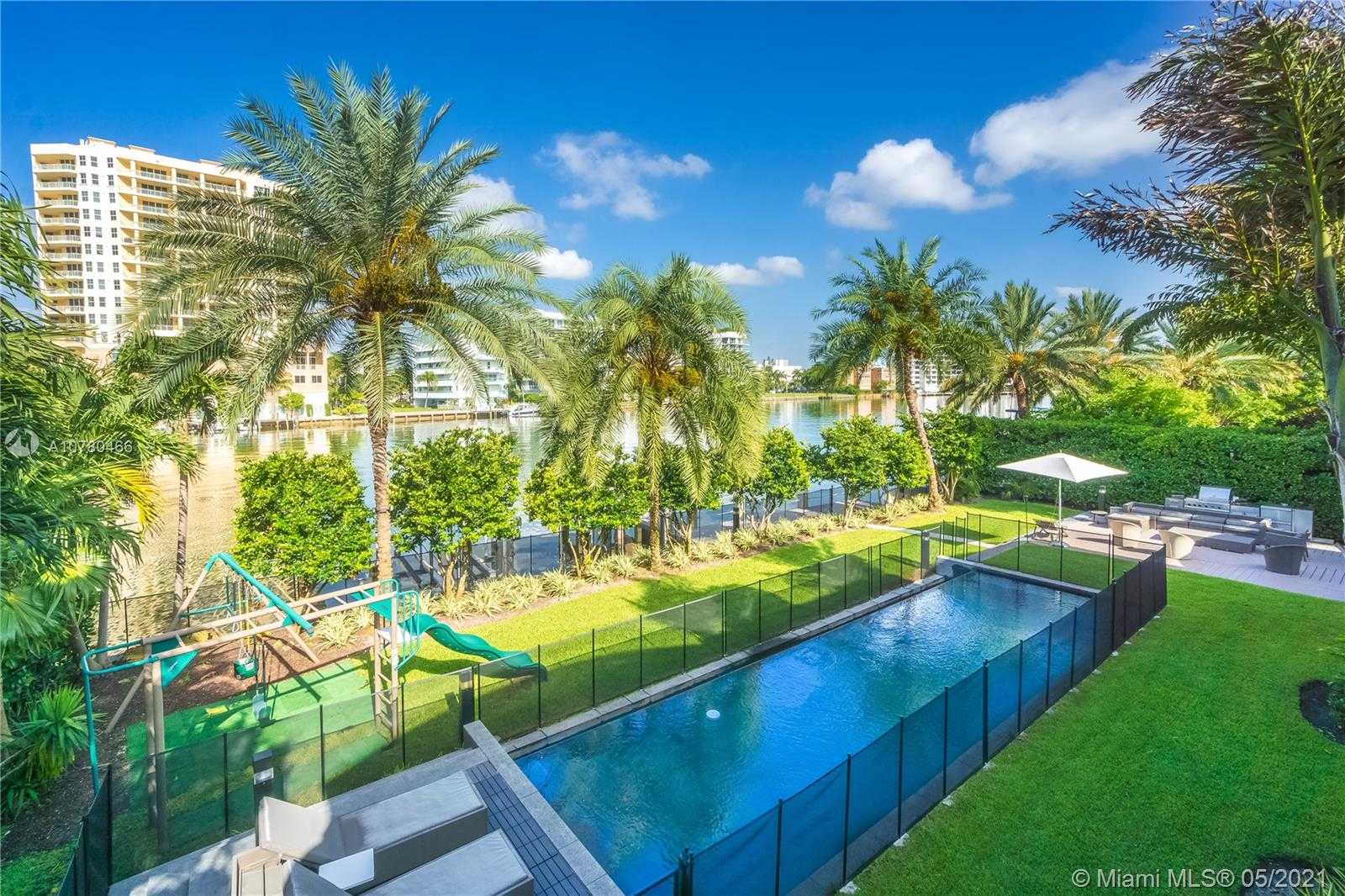 Small Image of 56 BAL BAY DR, Bal Harbour Number 30