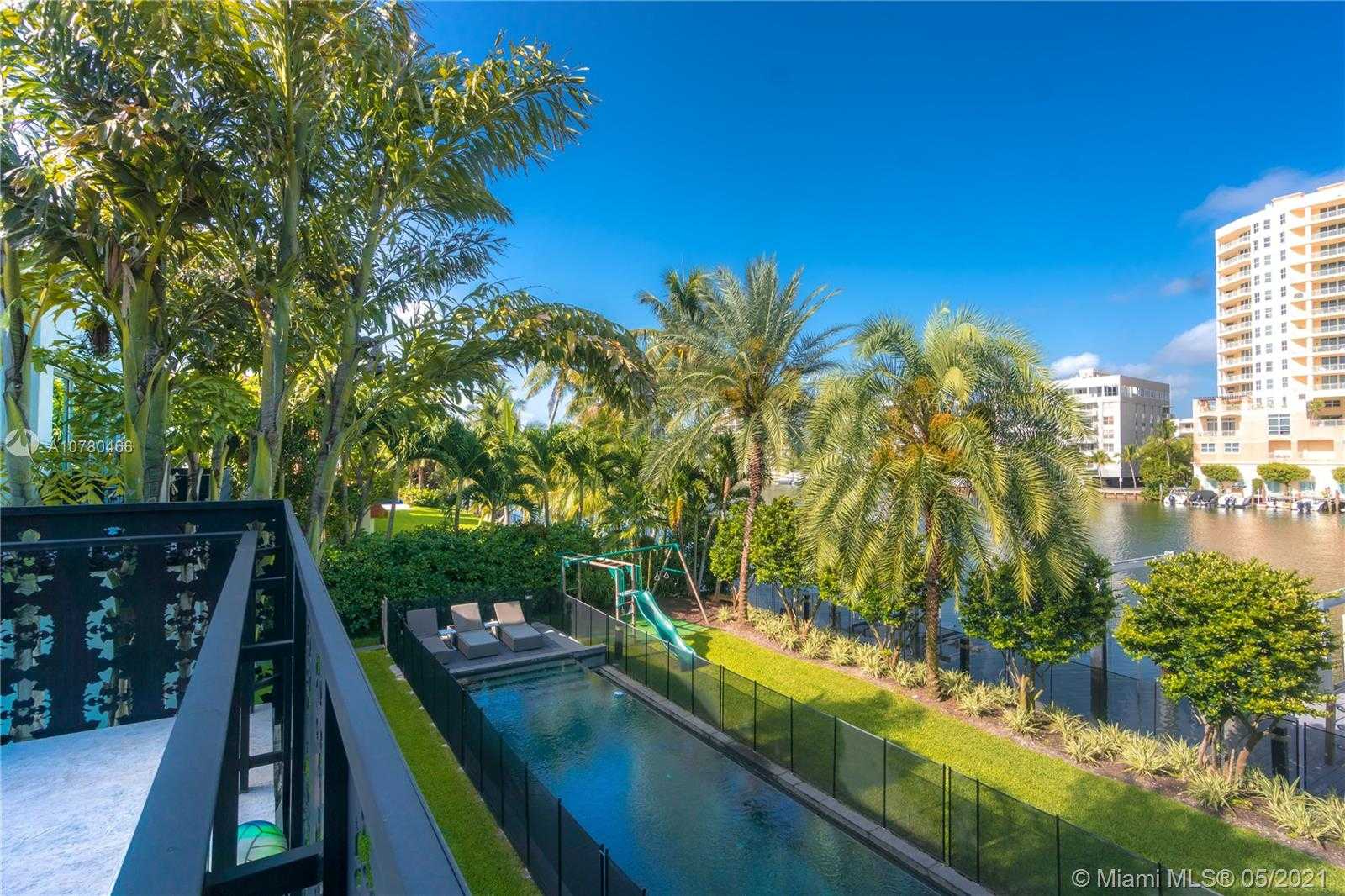 Small Image of 56 BAL BAY DR, Bal Harbour Number 32
