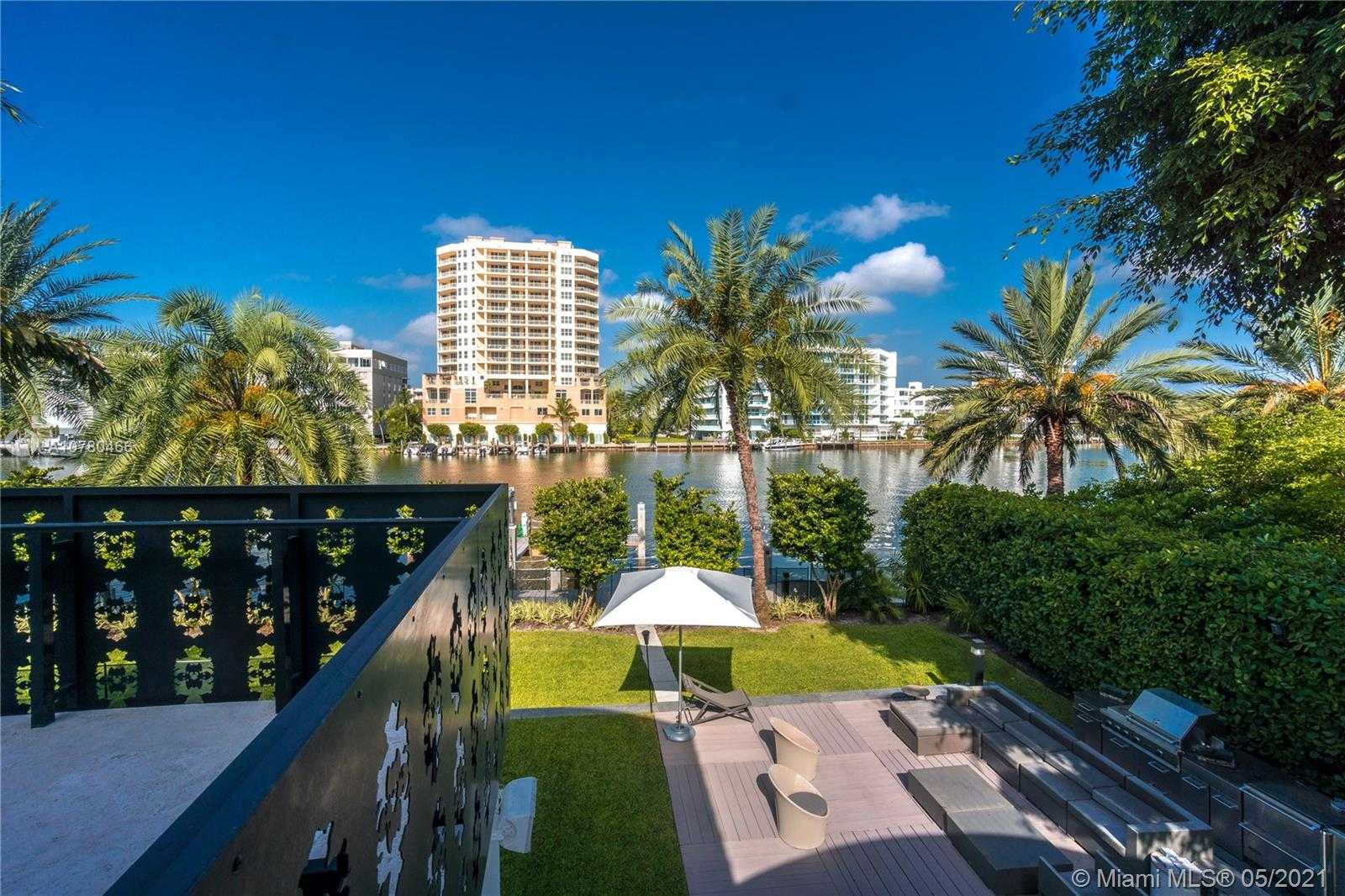 Small Image of 56 BAL BAY DR, Bal Harbour Number 33