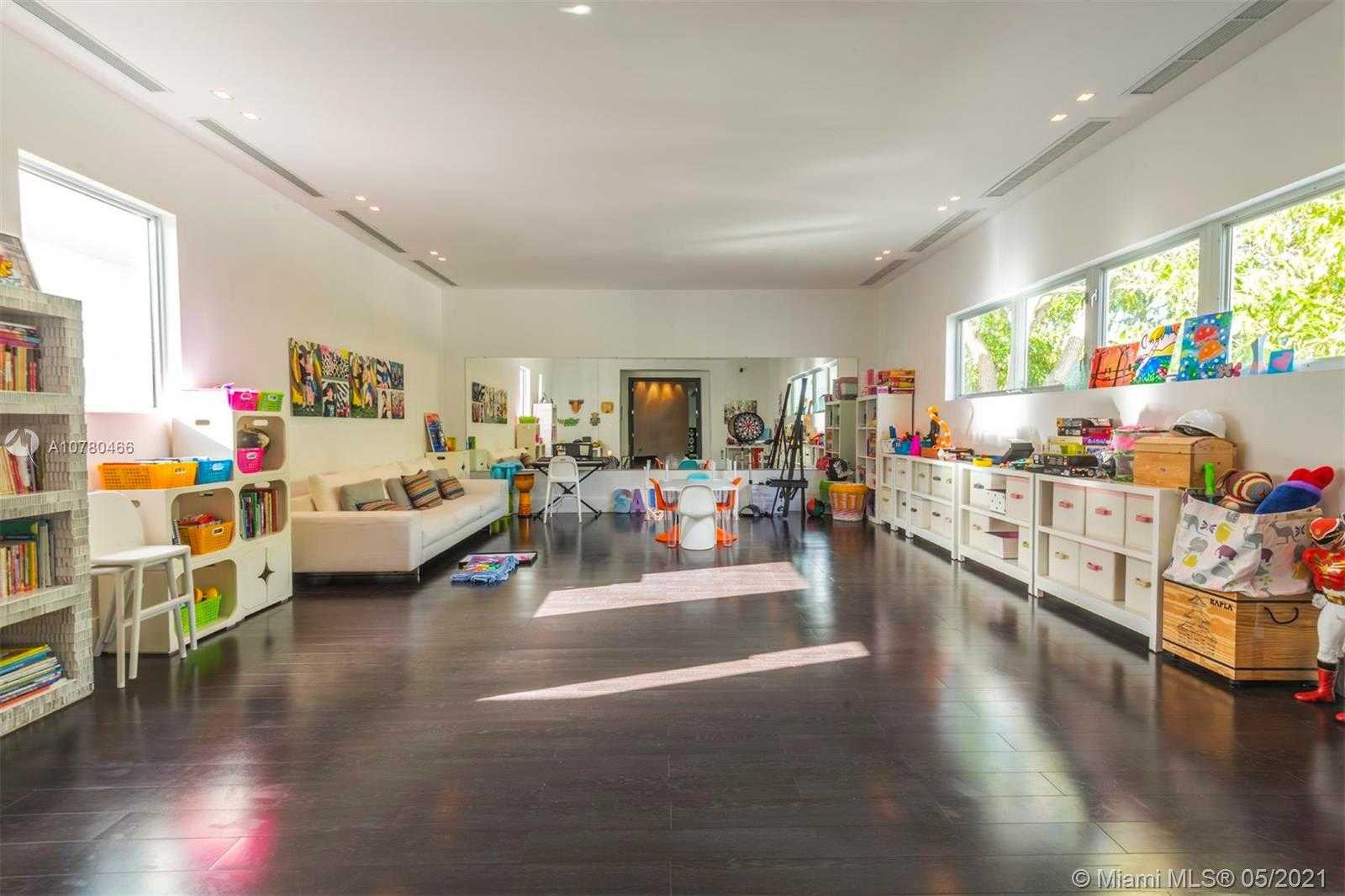 Small Image of 56 BAL BAY DR, Bal Harbour Number 37