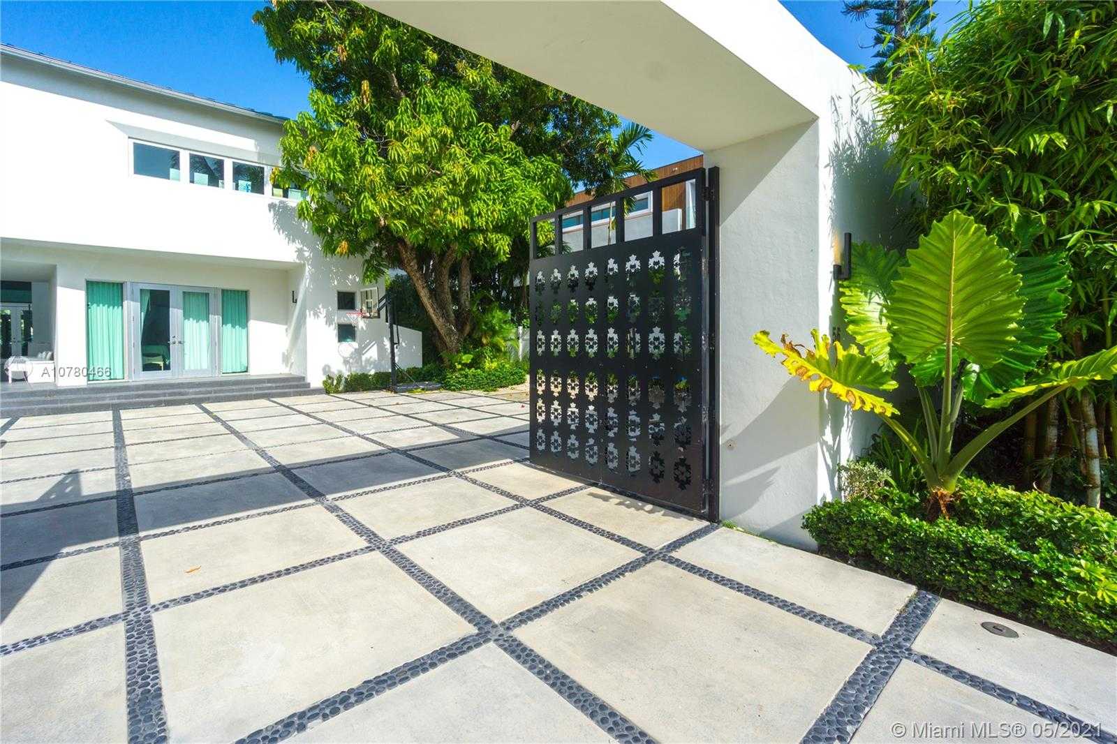 Small Image of 56 BAL BAY DR, Bal Harbour Number 50