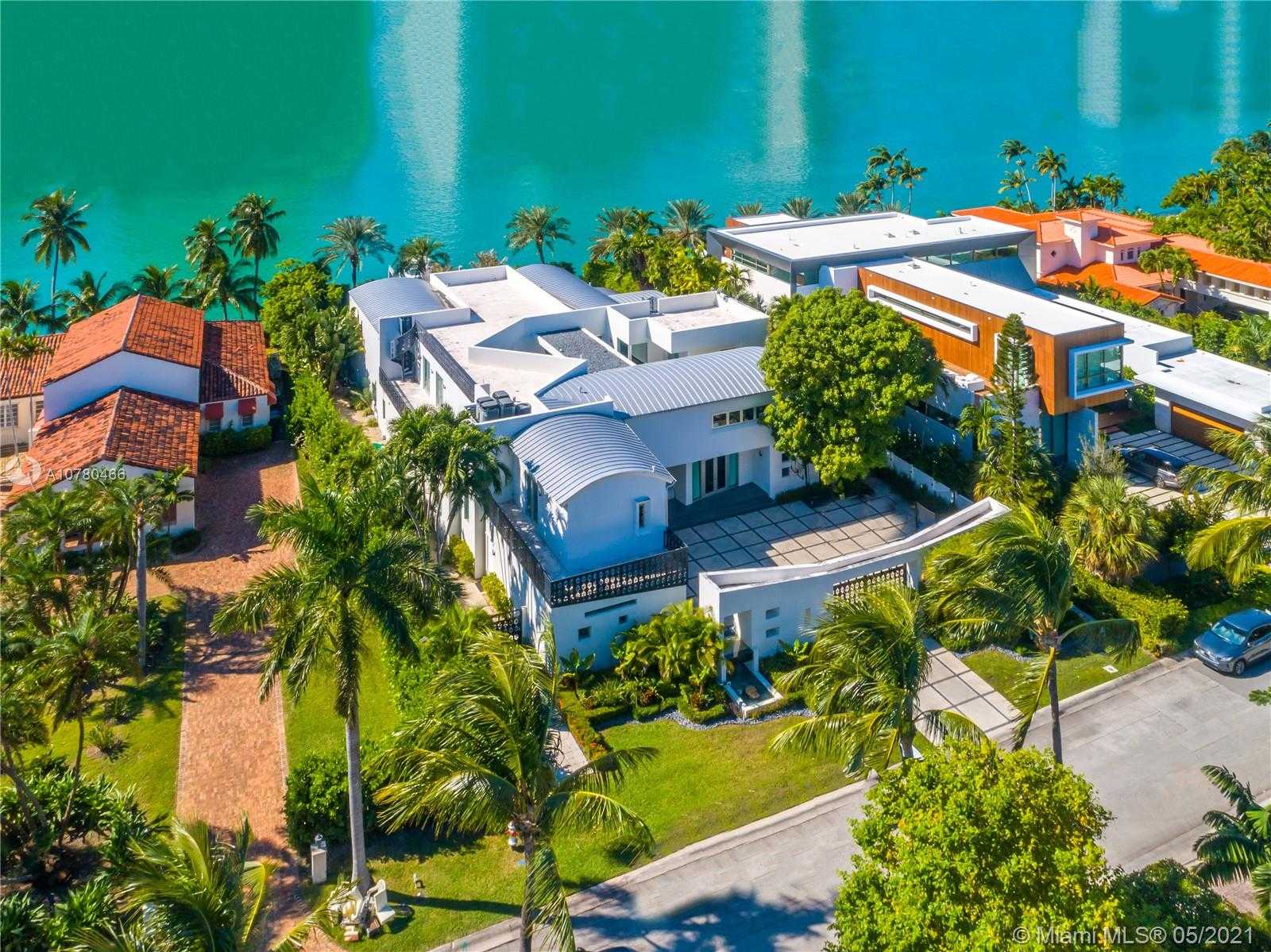 Small Image of 56 BAL BAY DR, Bal Harbour Number 56