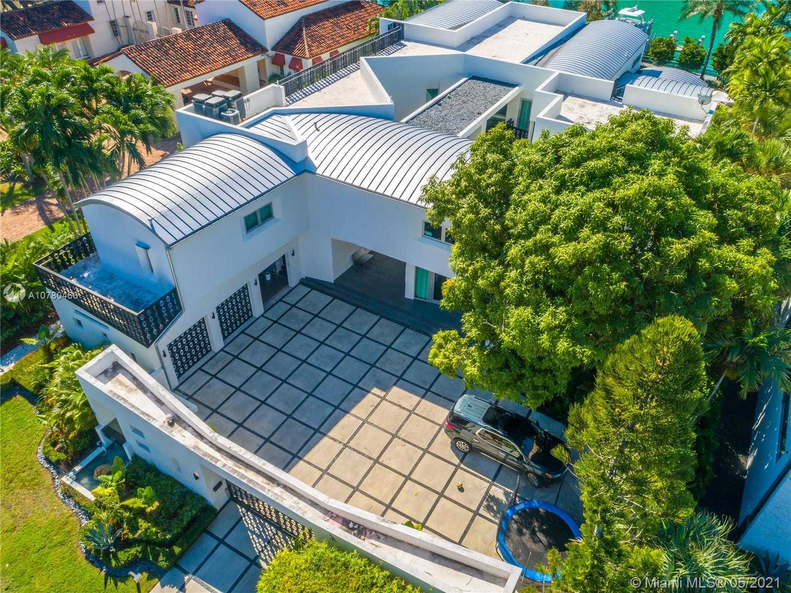 Small Image of 56 BAL BAY DR, Bal Harbour Number 57