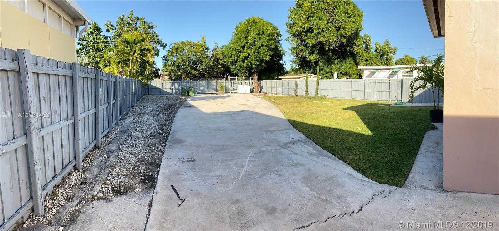 Small Image of 521 EAST 60TH ST, Hialeah Number 11