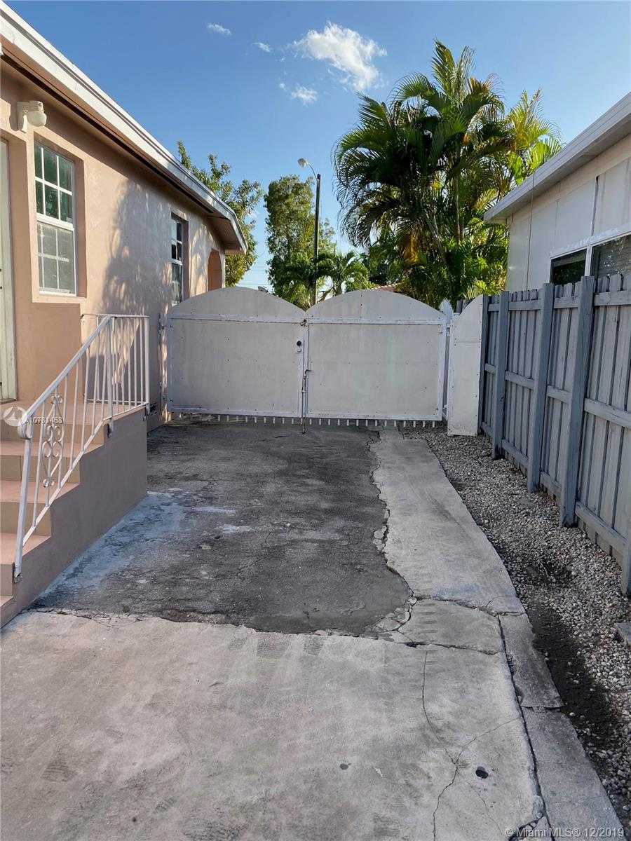 Small Image of 521 EAST 60TH ST, Hialeah Number 12