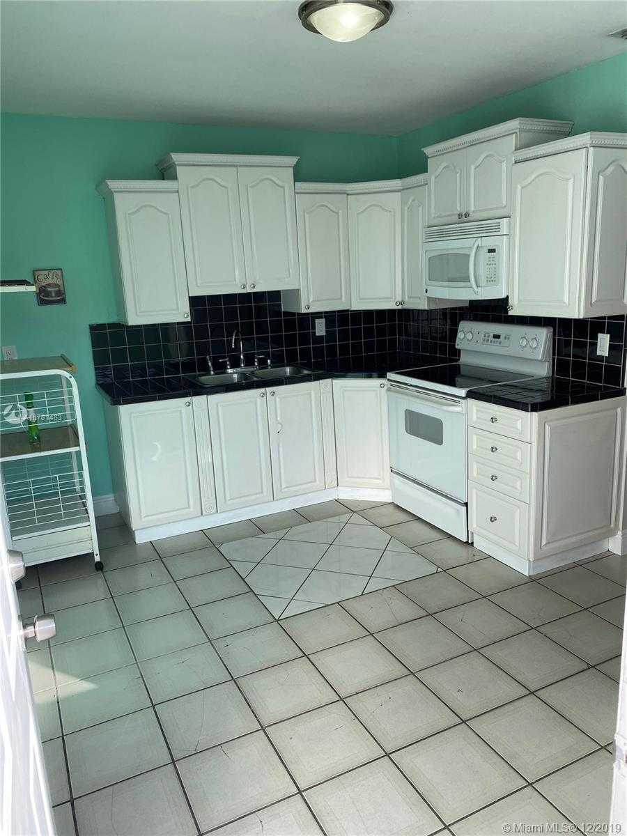 Small Image of 521 EAST 60TH ST, Hialeah Number 4