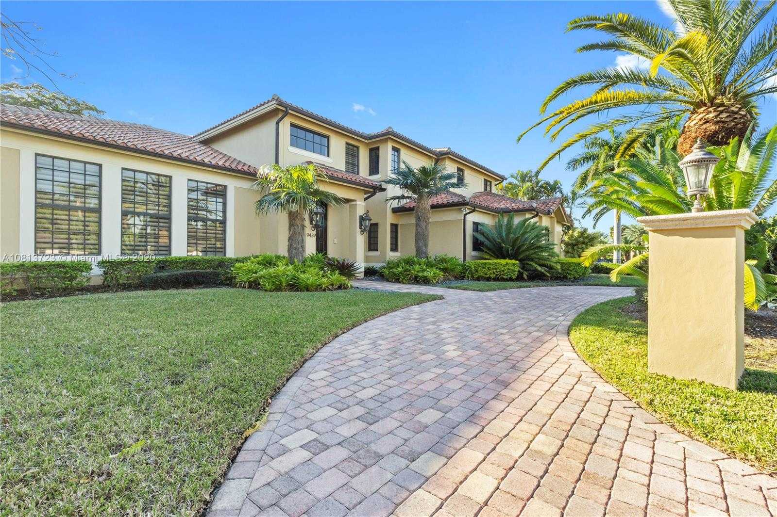 Small Image of 9439 NORTH WEST 54TH DORAL CIR LN, Doral Number 17