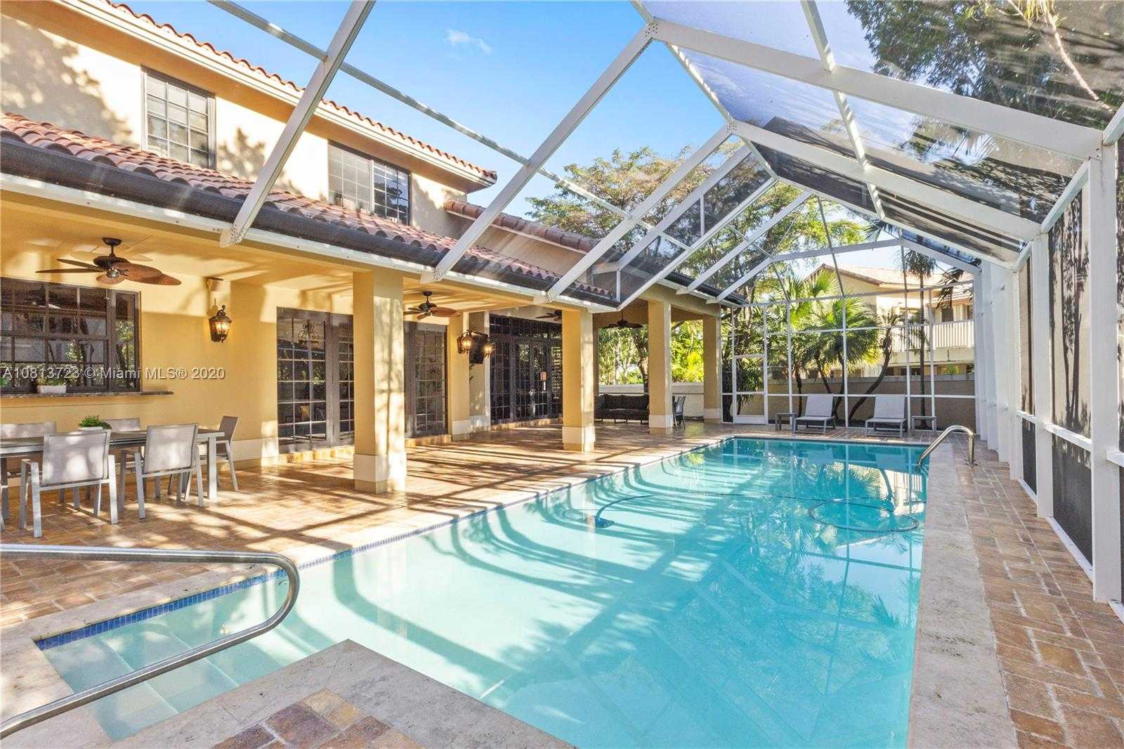 Small Image of 9439 NORTH WEST 54TH DORAL CIR LN, Doral Number 19