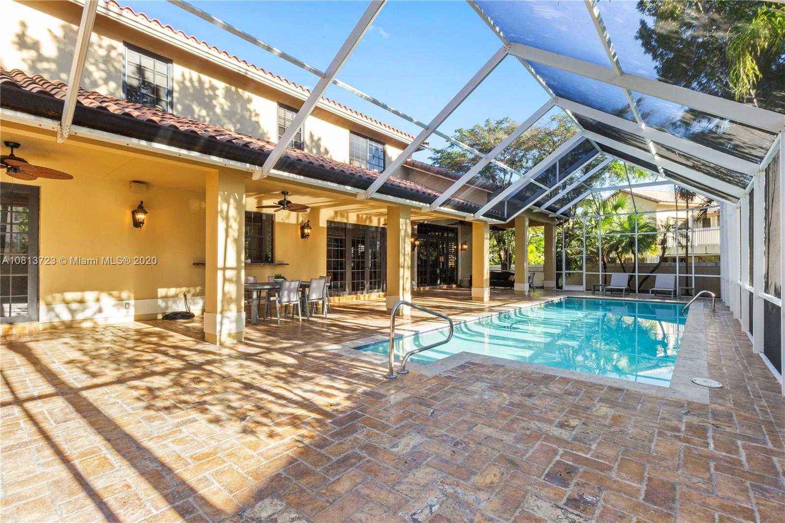 Small Image of 9439 NORTH WEST 54TH DORAL CIR LN, Doral Number 7
