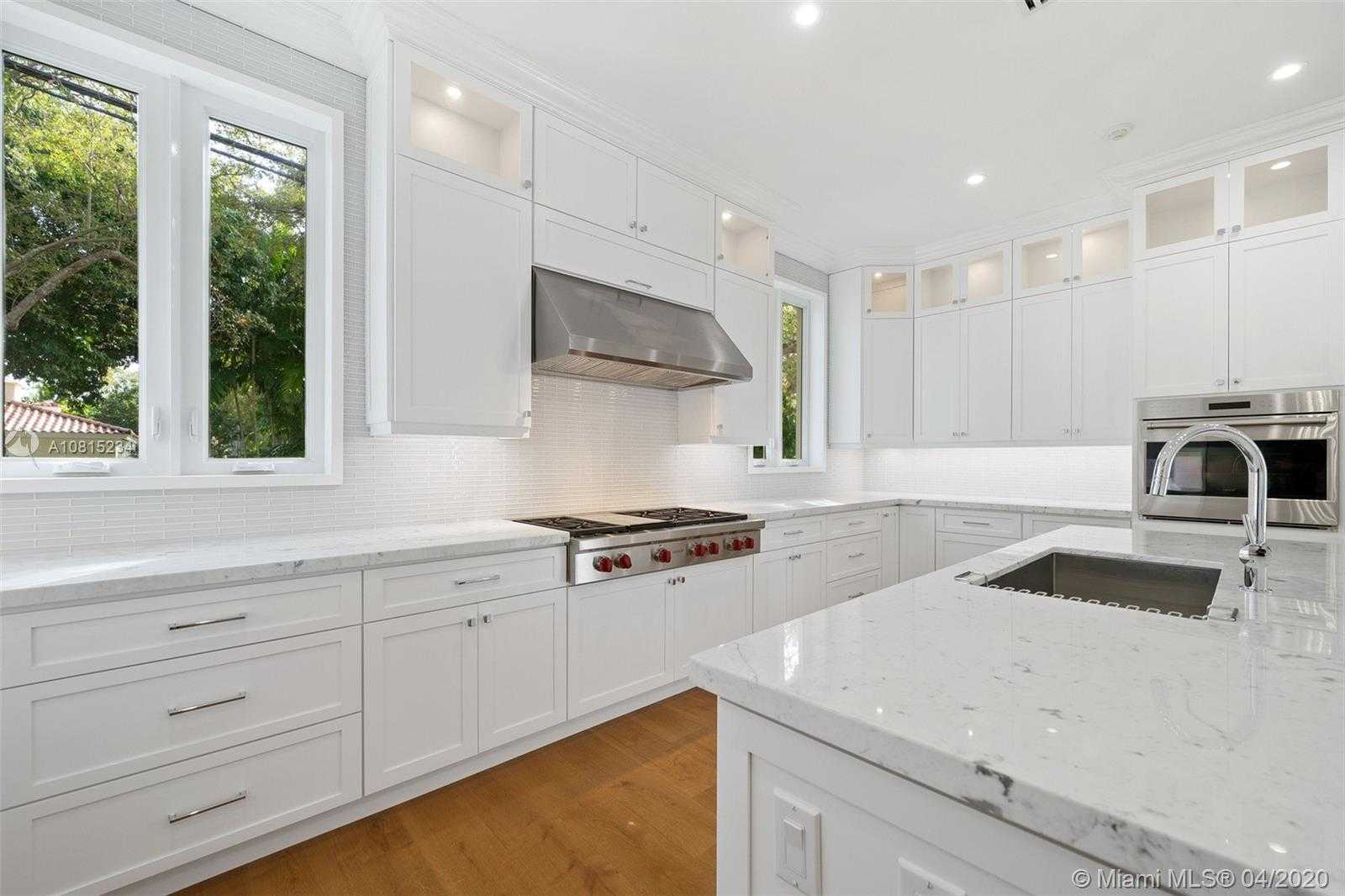 Small Image of 800 CATALONIA AVE, Coral Gables Number 15