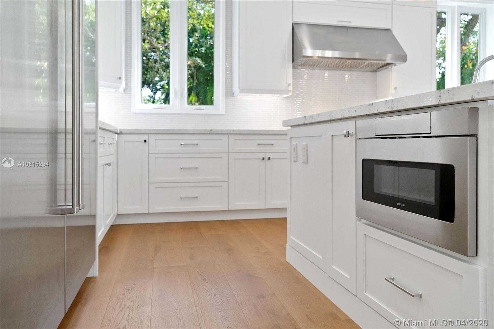 Small Image of 800 CATALONIA AVE, Coral Gables Number 18
