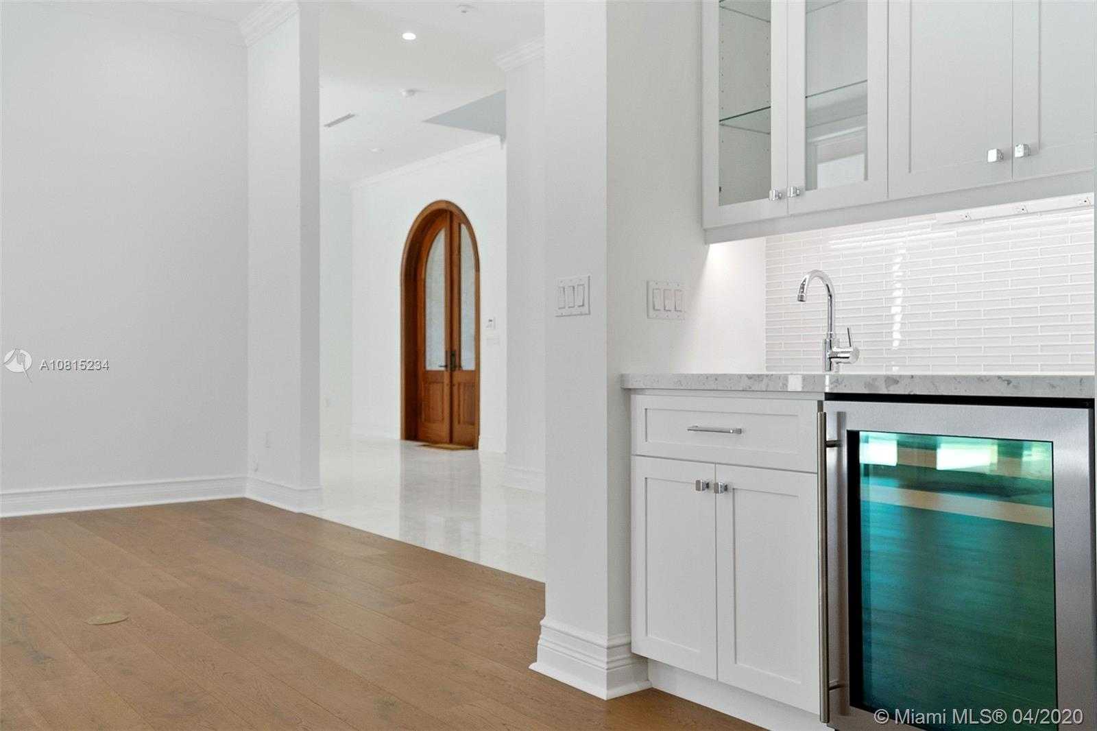 Small Image of 800 CATALONIA AVE, Coral Gables Number 19