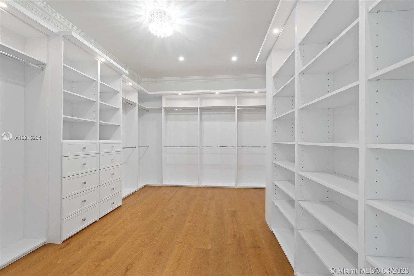 Small Image of 800 CATALONIA AVE, Coral Gables Number 24
