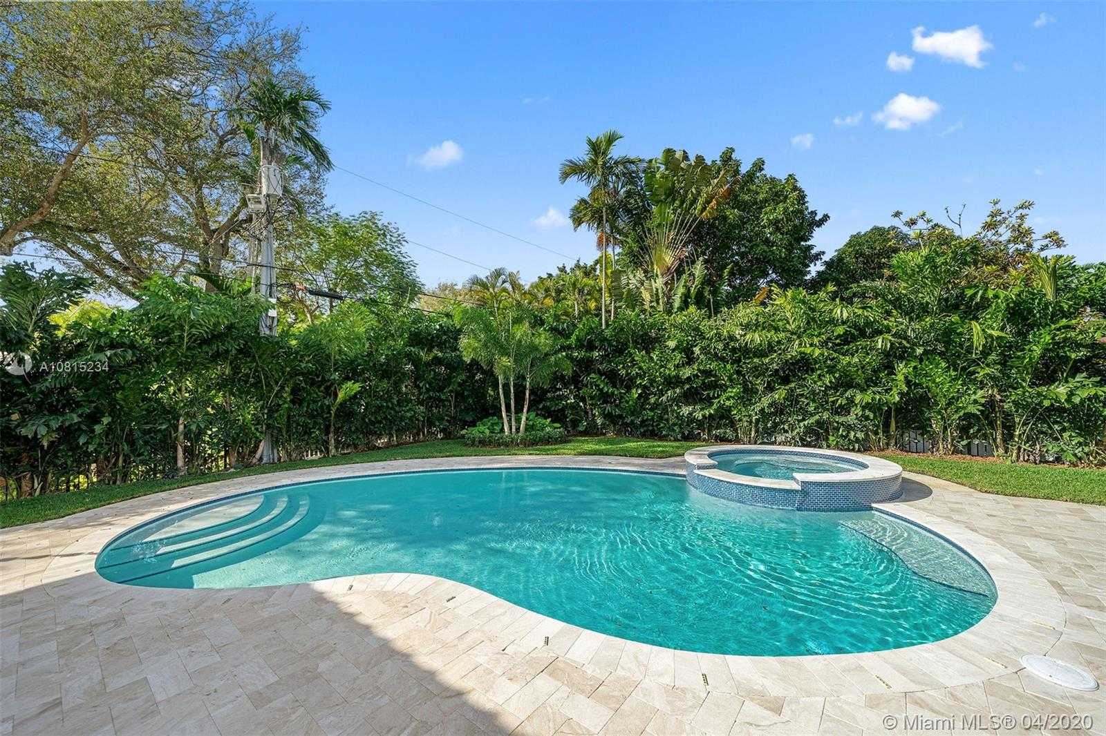 Small Image of 800 CATALONIA AVE, Coral Gables Number 3