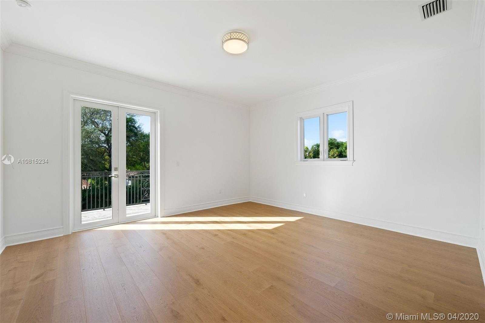 Small Image of 800 CATALONIA AVE, Coral Gables Number 32