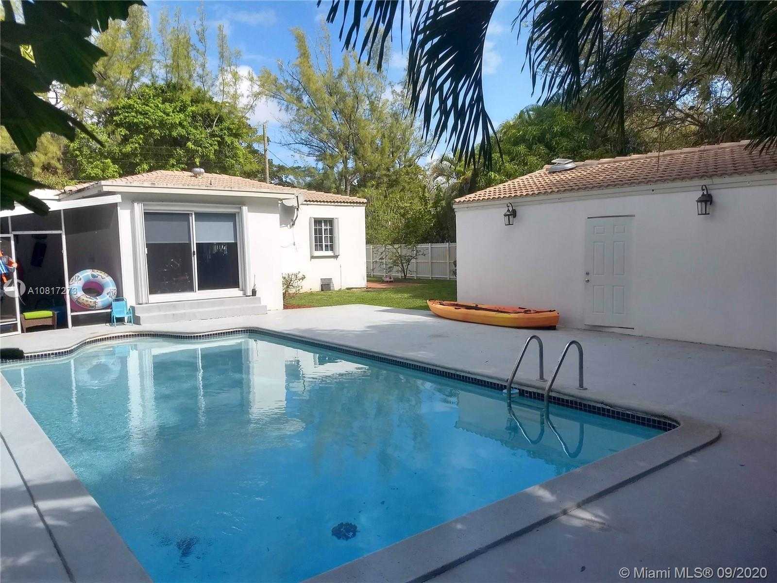Small Image of 710 NORTH EAST 121ST ST, Biscayne Park Number 27