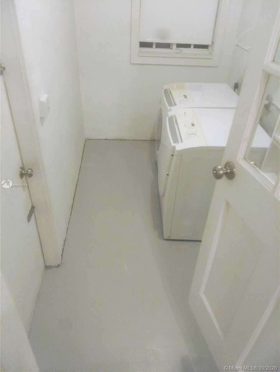 Small Image of 710 NORTH EAST 121ST ST, Biscayne Park Number 31