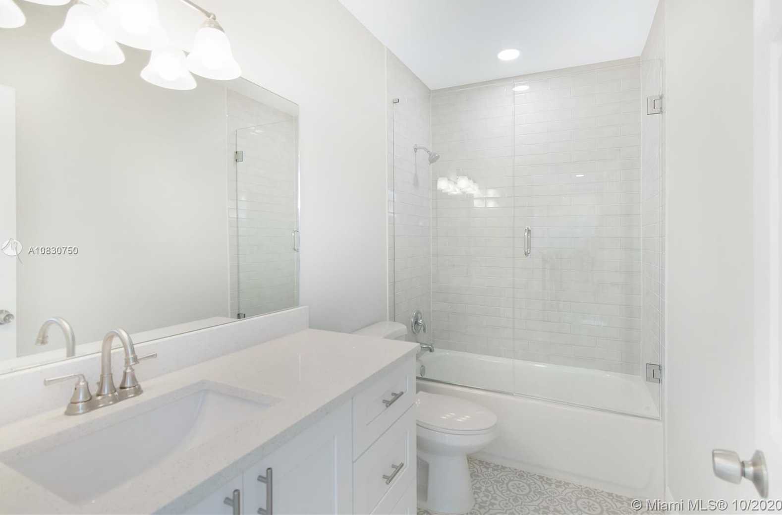 Small Image of 303 NORTH EAST 33RD ST, Oakland Park Number 13