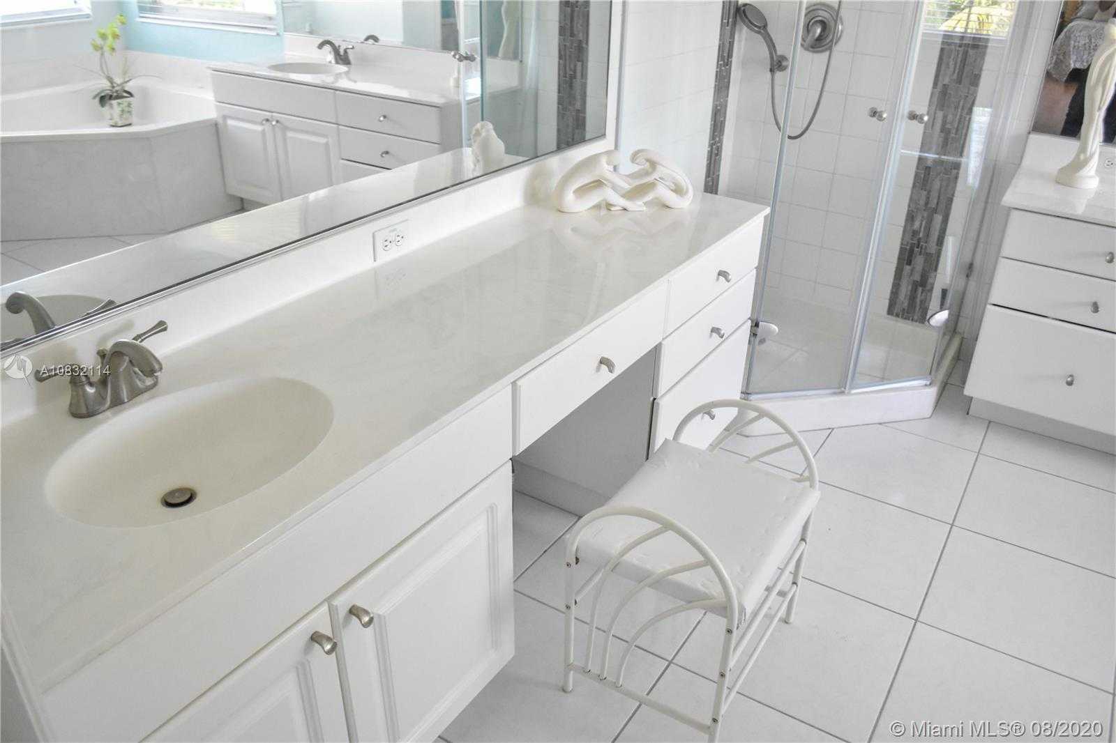 Small Image of 16005 NORTH WEST 82ND CT, Miami Lakes Number 28
