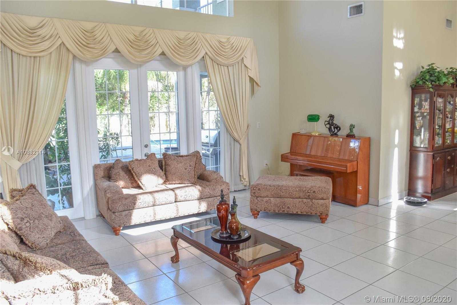 Small Image of 16005 NORTH WEST 82ND CT, Miami Lakes Number 7