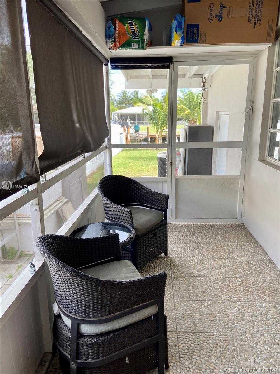 Imagen de Pequeño Objeto