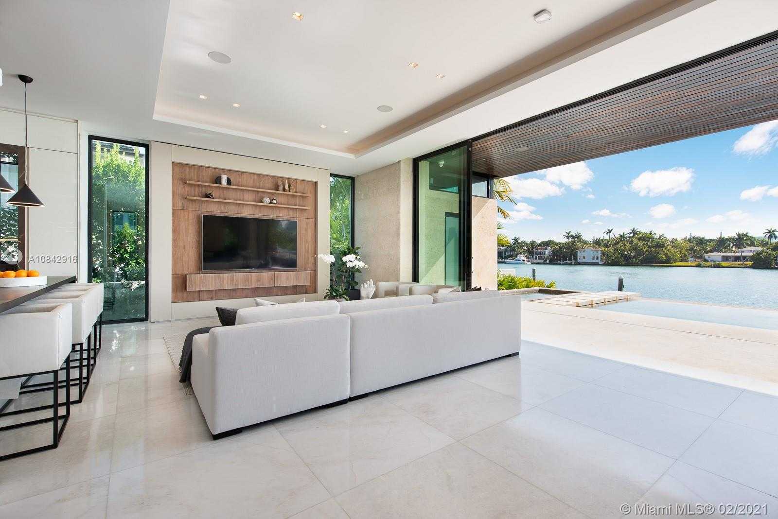 Small Image of 160 SOUTH HIBISCUS DR, Miami Beach Number 10