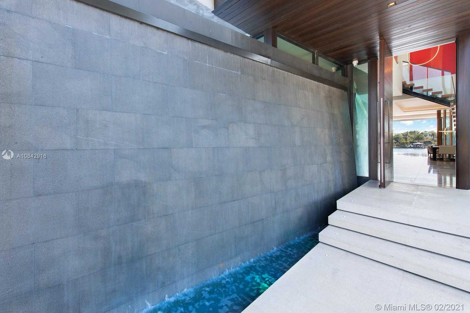 Small Image of 160 SOUTH HIBISCUS DR, Miami Beach Number 4