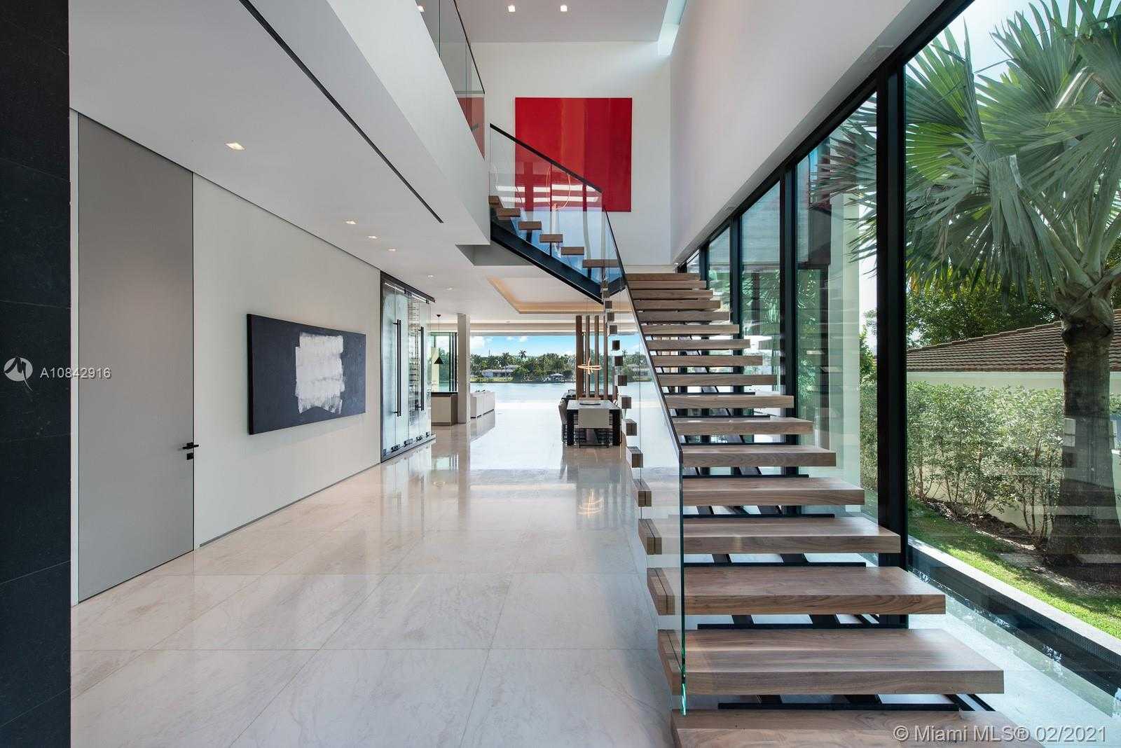Small Image of 160 SOUTH HIBISCUS DR, Miami Beach Number 5