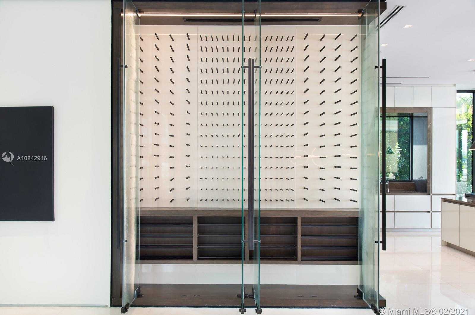 Small Image of 160 SOUTH HIBISCUS DR, Miami Beach Number 9