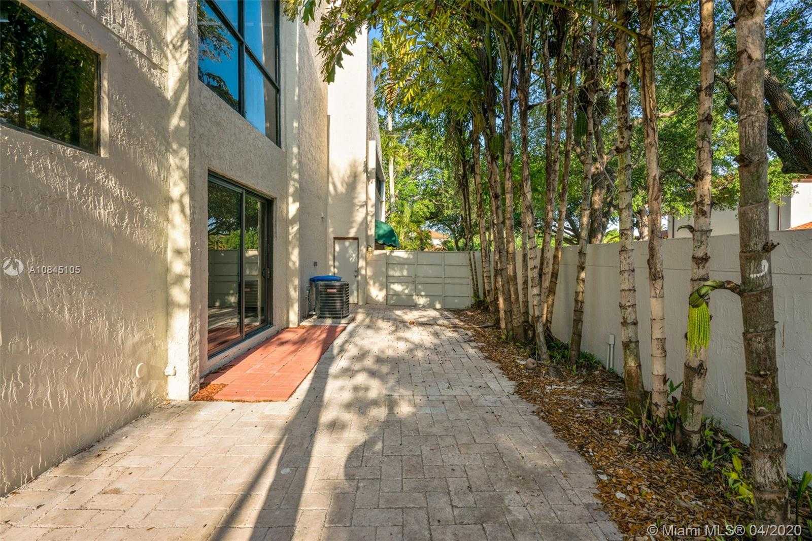Small Image of 16720 NORTH WEST 78TH PL, Miami Lakes Number 14